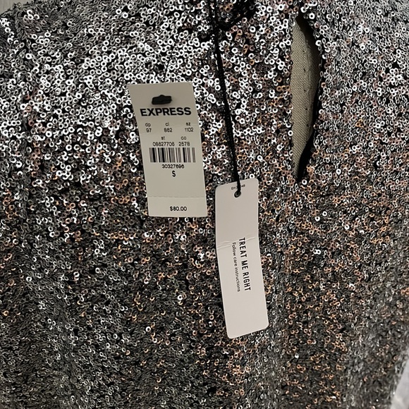 NWT Express Women's Sleeveless Sequin Holiday/ Party/ New Years Eve Crewneck Top - Picture 4 of 5